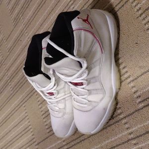 Jordan retro 11 white size 11